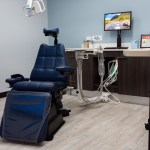 Office tour procedure chair - Surgical Arts of Boca Raton